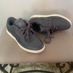 Men’s Reebok Club MEMT Sneakers Sz 9.5